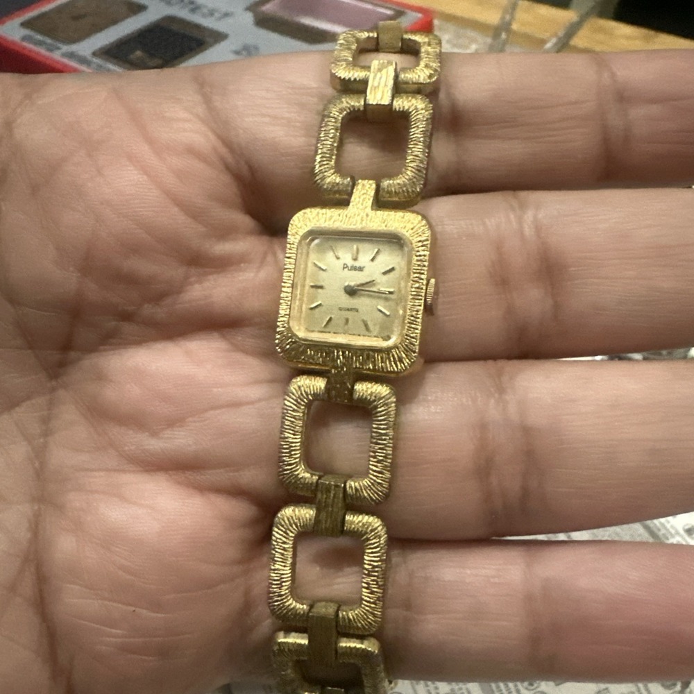 Works VTG Pulsar Quartz Watch Y432-5210 Women Gold Tone 17mm Square New Battery